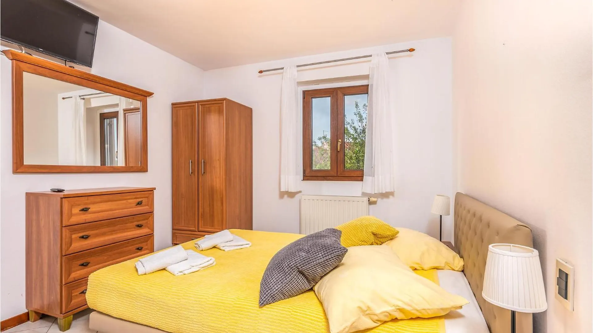 Beautiful Home In Veli Losinj With 4 Bedrooms And Wifi 0*,