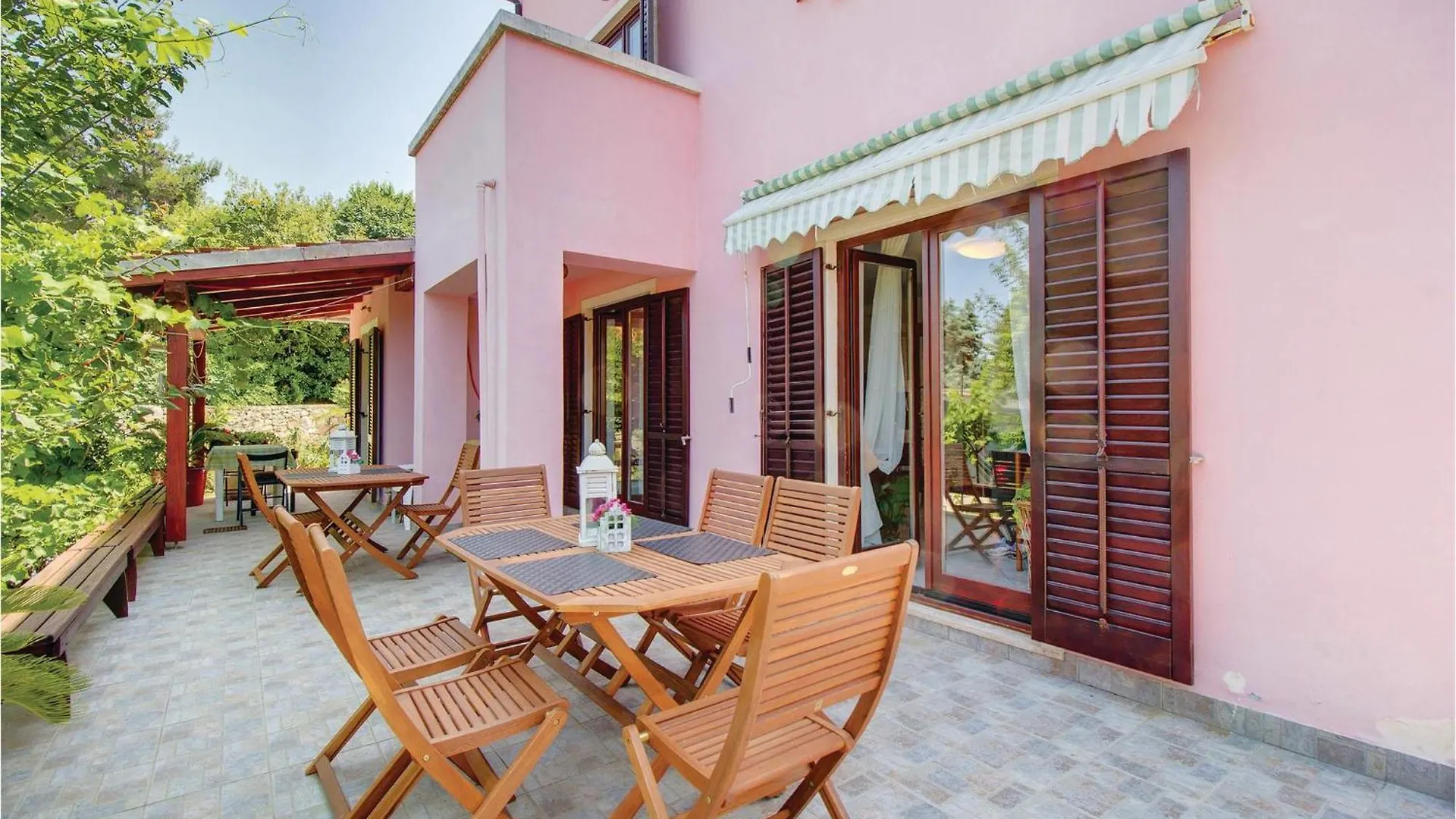 Beautiful Home In Veli Losinj With 4 Bedrooms And Wifi Holiday home